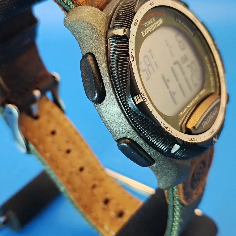 Vintage 2004 Timex‎ Expedition Indiglo Digital Compass Mens Quartz Field Watch